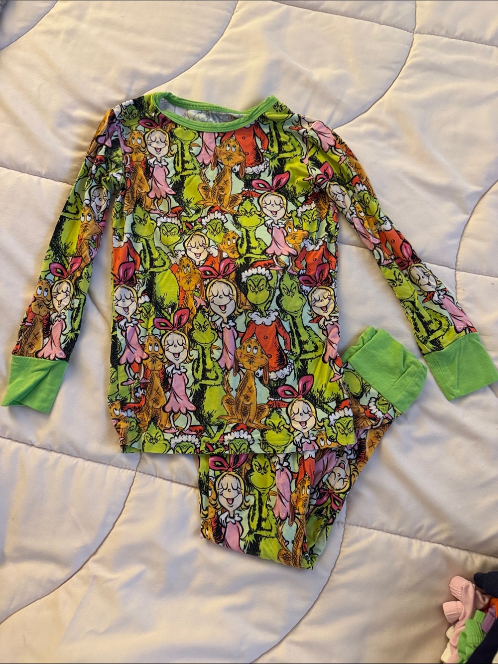 Sugar Swan Bamboo Grinch Pajama Set